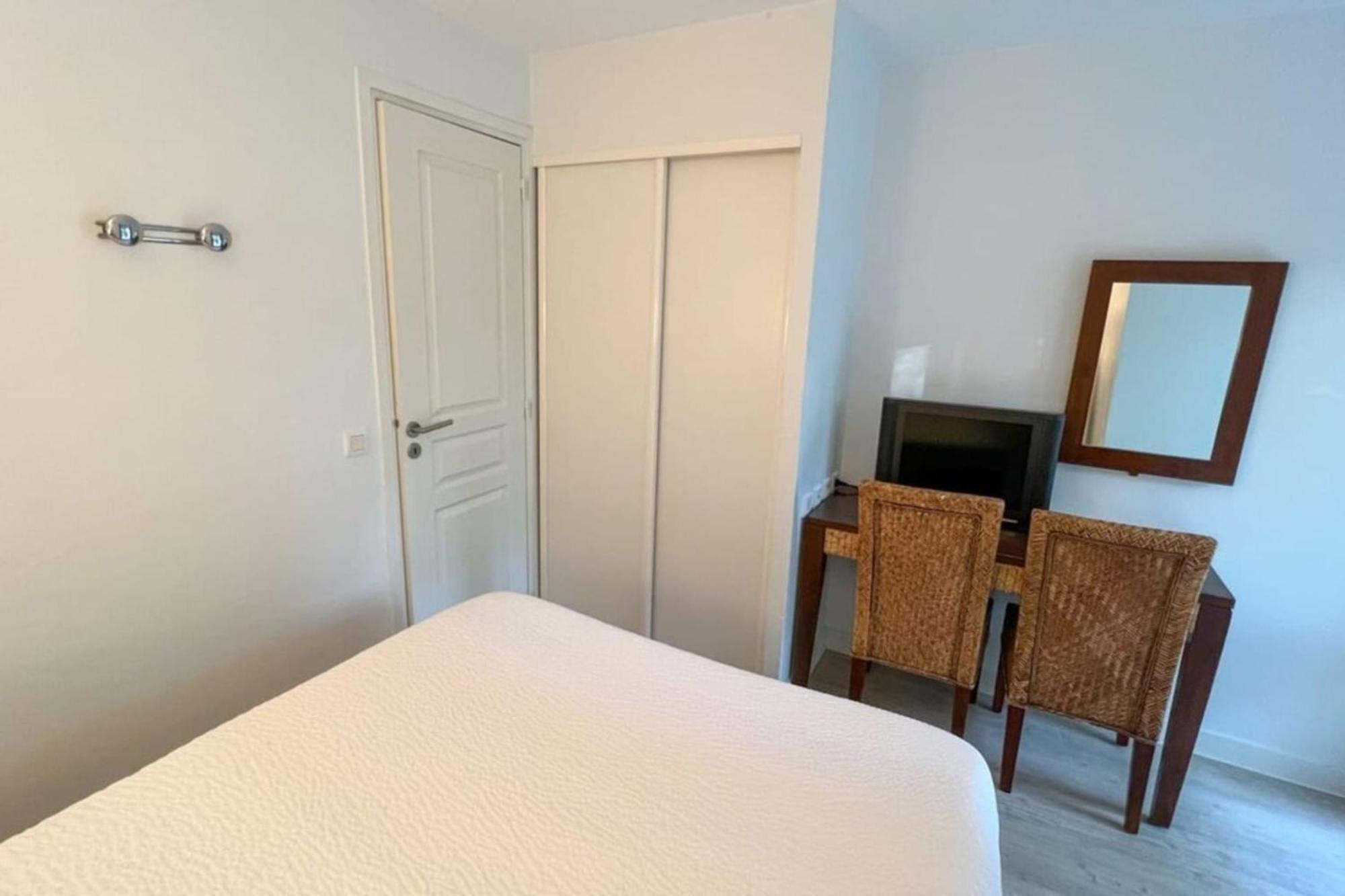 6-Person Apartment With Swimming Pool Tennis Court And Free Parking 25 Le Touquet Экстерьер фото
